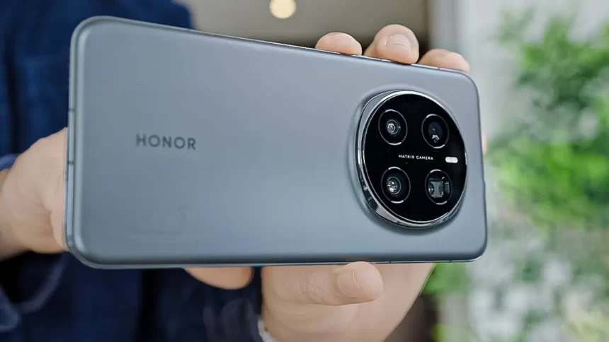 HONOR Magic7 Pro equipped with AI HONOR Falcon Camera, MagicOS 9.0, NanoCrystal Shield, Snapdragon® 8 Elite Mobile Platform,