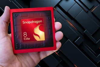 Unlock console-quality gaming on mobile with the Snapdragon 8 Elite (Gen 4). Powered by the new Adreno GPU and support for Unreal Engine 5 Nanite, experience stunning 3D environments, hardware-accelerated ray tracing, and silky-smooth frame rates