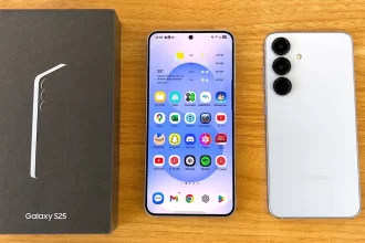 Samsung Galaxy S25 Android smartphone. Announced Jan 2025. Features 6.2″ display,