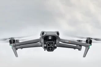 DJI Air 3 (DJI RC-N2), Drone with Medium Tele & Wide-Angle Dual Primary Cameras,