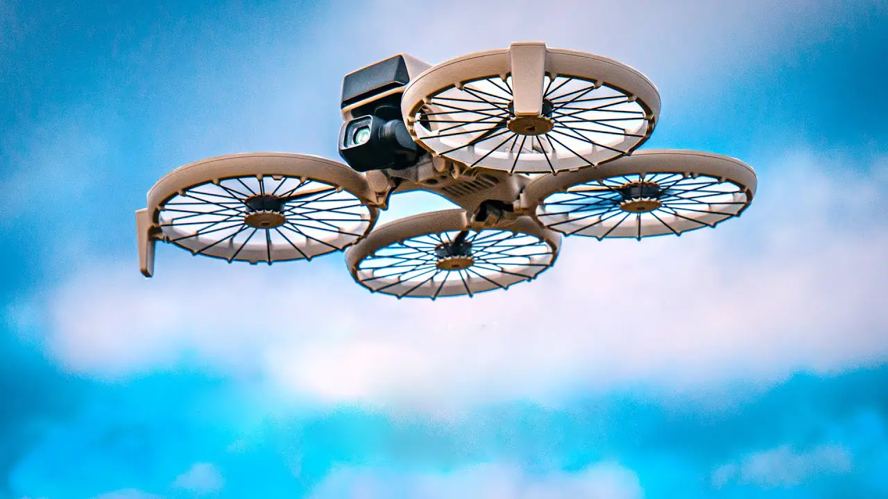 DJI Flip features a stunning compact design with exceptional imaging capabilities.