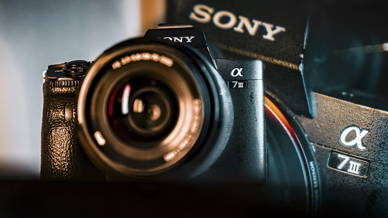 Sony Alpha 7R III with 24-70mm lens in outdoor shoot