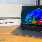 A detailed specifications graphic for the Samsung Galaxy Book5 360, a 15.6-inch 2-in-1 convertible laptop. Key specs include a choice of Intel Core Ultra 5 or Ultra 7 processors (Series 2, Lunar Lake), 16GB of LPDDR5X RAM, and up to 1TB NVMe SSD storage